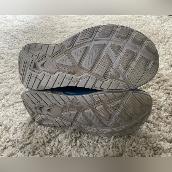 Mens Size 9.5 Hoka One One Arahi’s - Picture 3 of 4